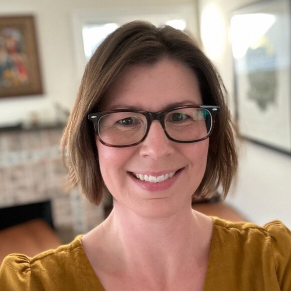 Meet your Posher, Jennie - Picture 1 of 1